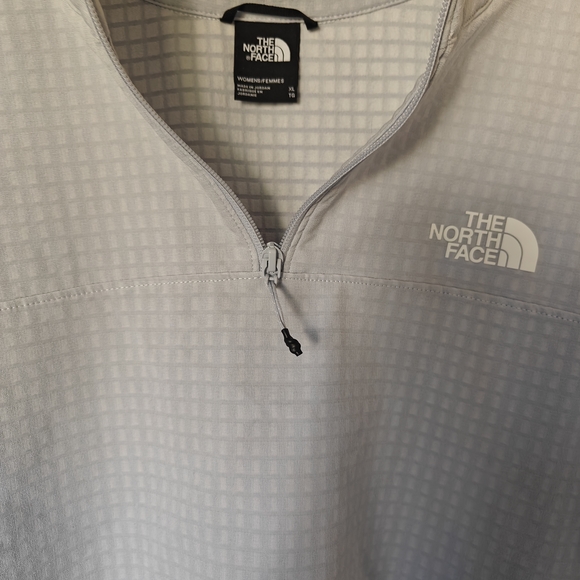 The North Face Light Blue Pullover Jacket - Picture 6 of 10